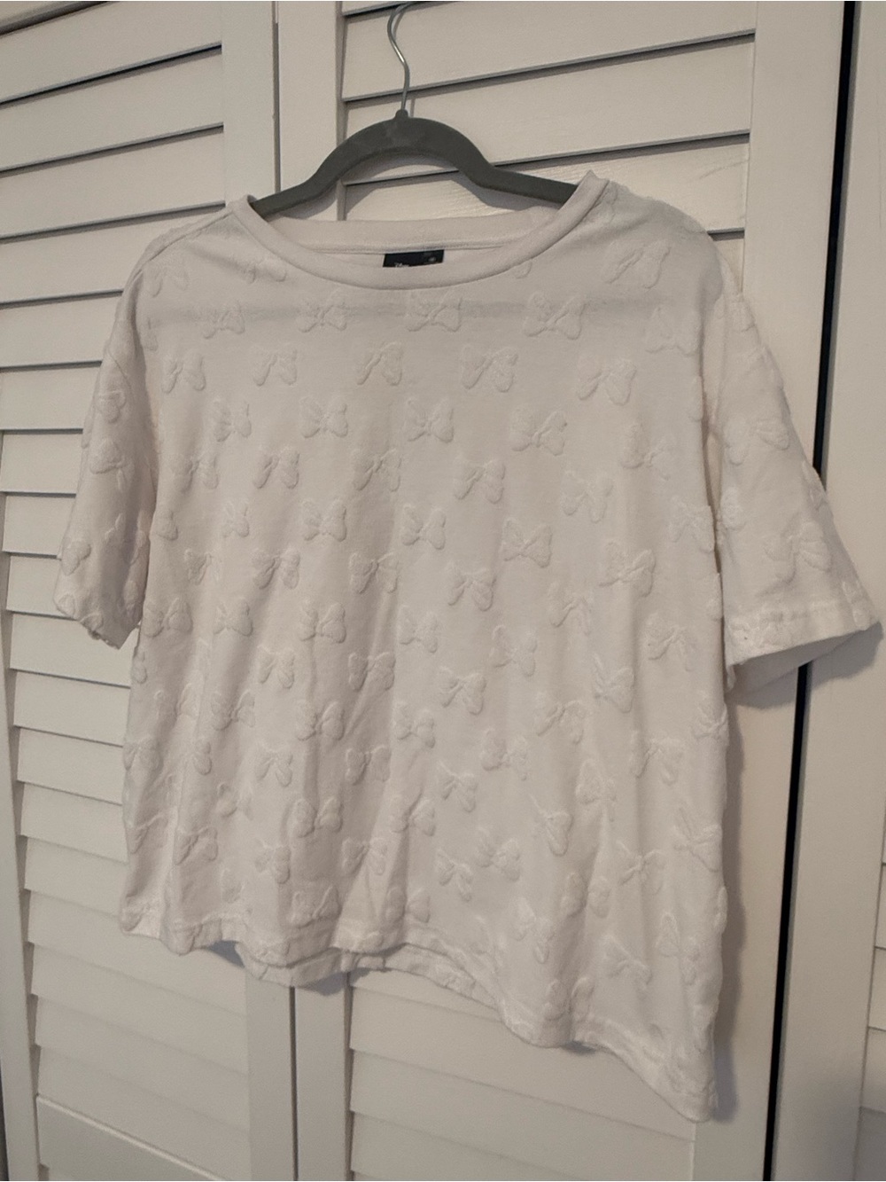 Minnie Mouse Bow White Embossed Short Sleeve Top, Disney, Mickey, Cotton